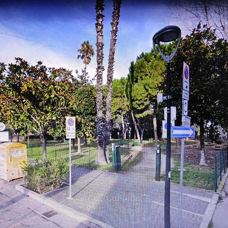 Apartamento La Casa Vicino Al Parco Giulianova Exterior foto
